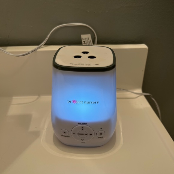 Project Nursery Sound Machine/Light/Projector - Picture 3 of 9